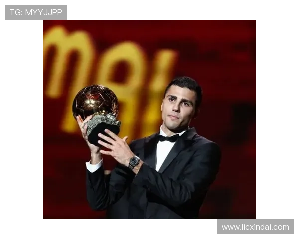 一年前的今天罗德里荣获金球奖见证足球历史的辉煌时刻